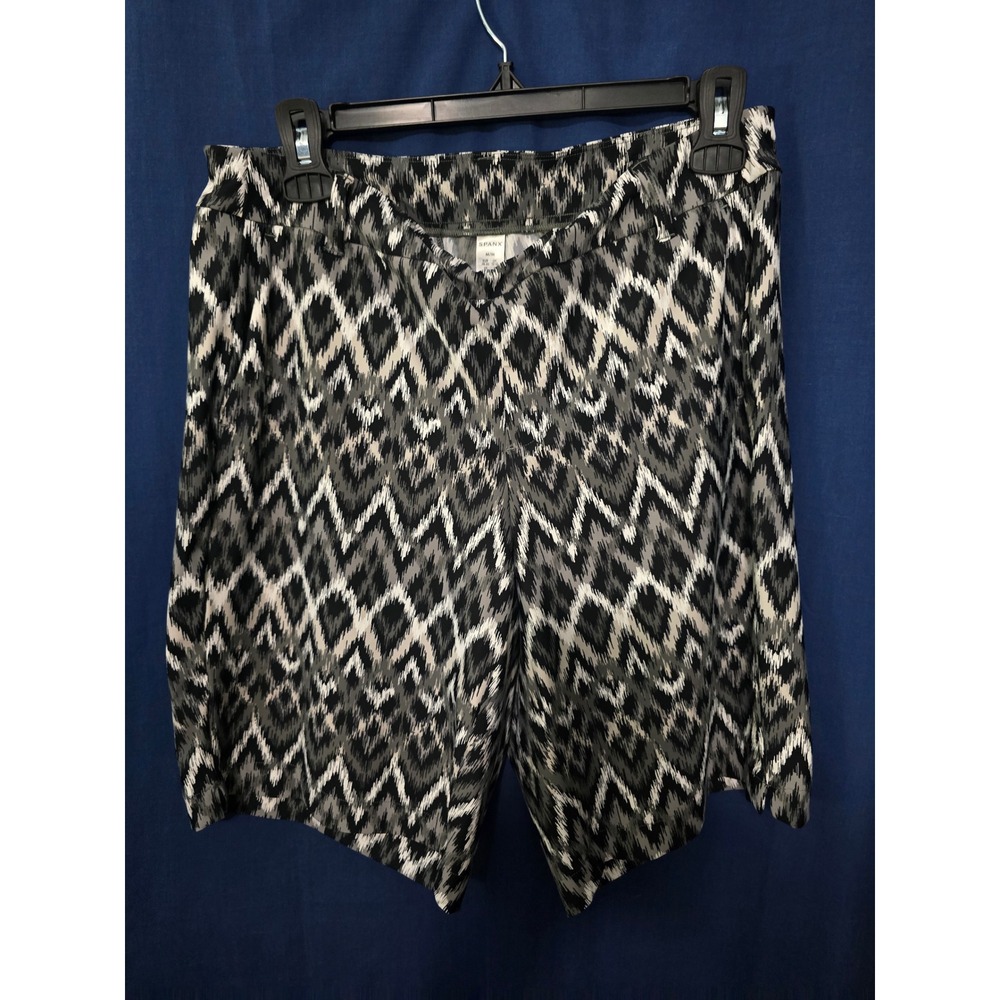 Spanx Womens Medium Black White Grey Ikat Chevron Print Pull On Shorts Shapewear